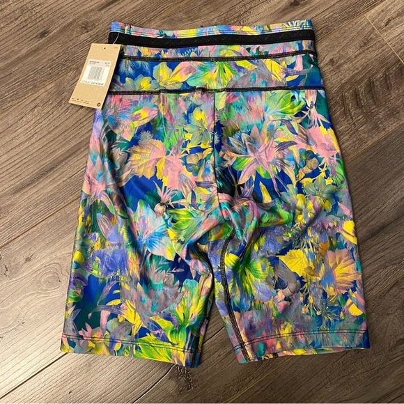 NWT Nike Kick Swim Shorts women’s - Picture 2 of 10